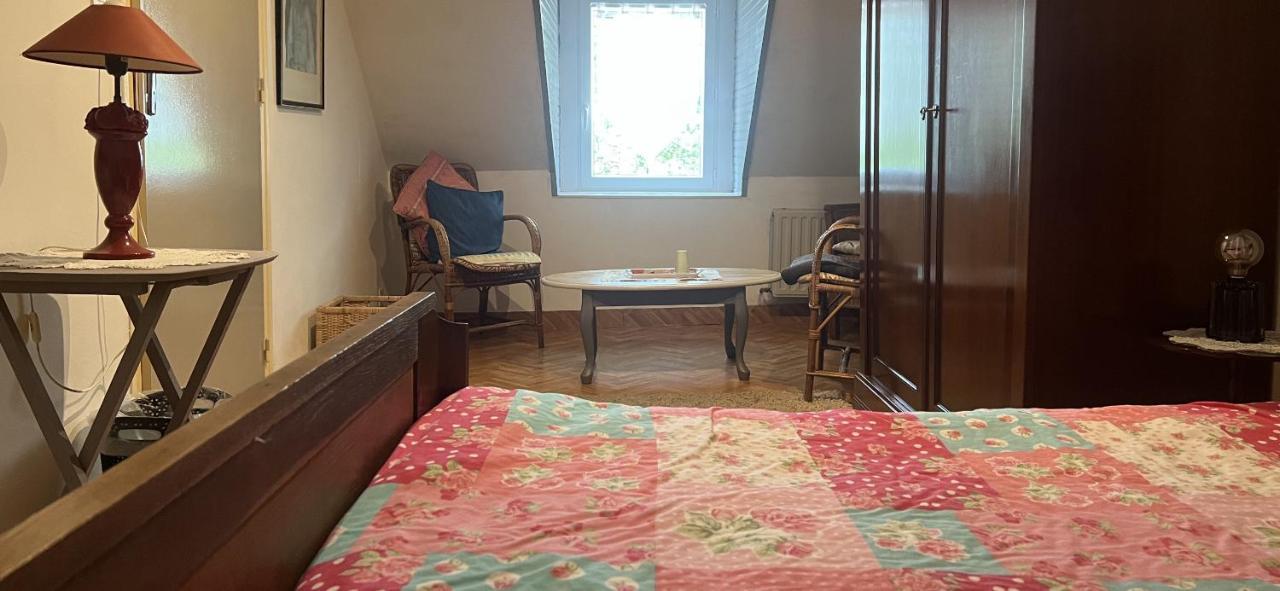 Double & Family Rooms In Tranquility In Blue Saint-Mars-sur-la-Futaie Extérieur photo